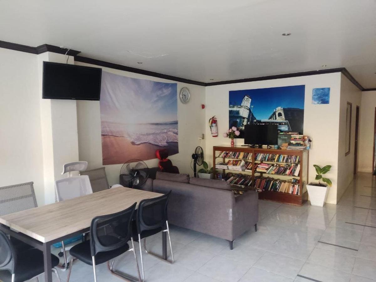 Holidays House Karon Esterno foto
