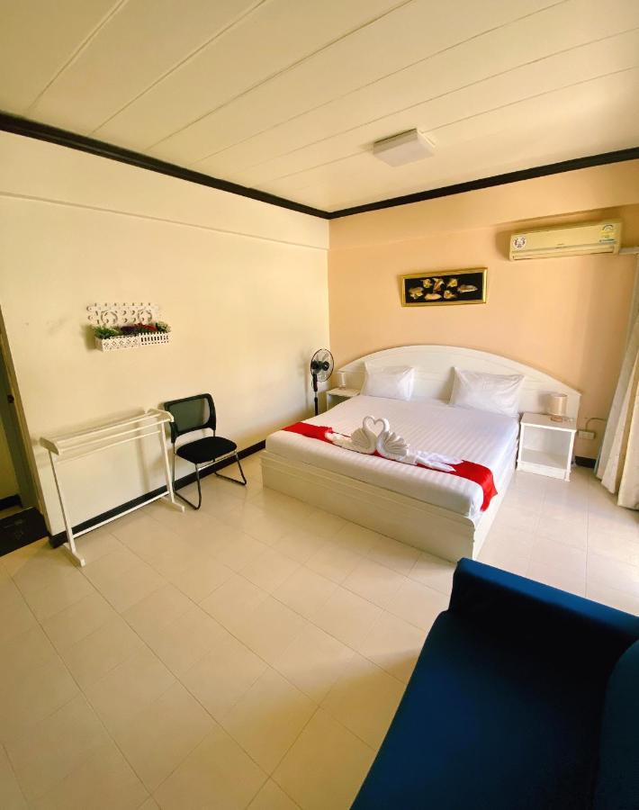 Holidays House Karon Esterno foto